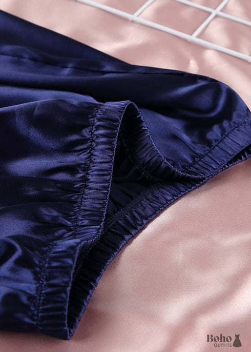 Pijama bohemio, conjunto de pijama de satén Corinne en azul marino